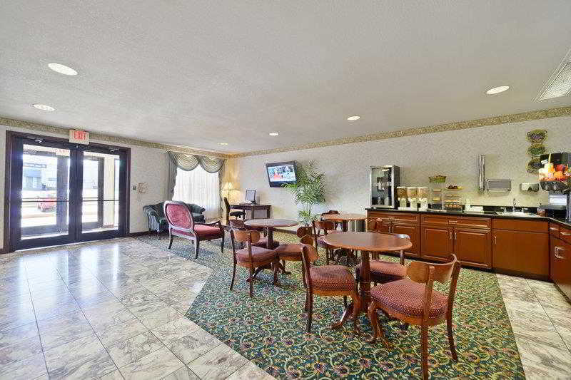 Western Kenosha Hotel 3*
