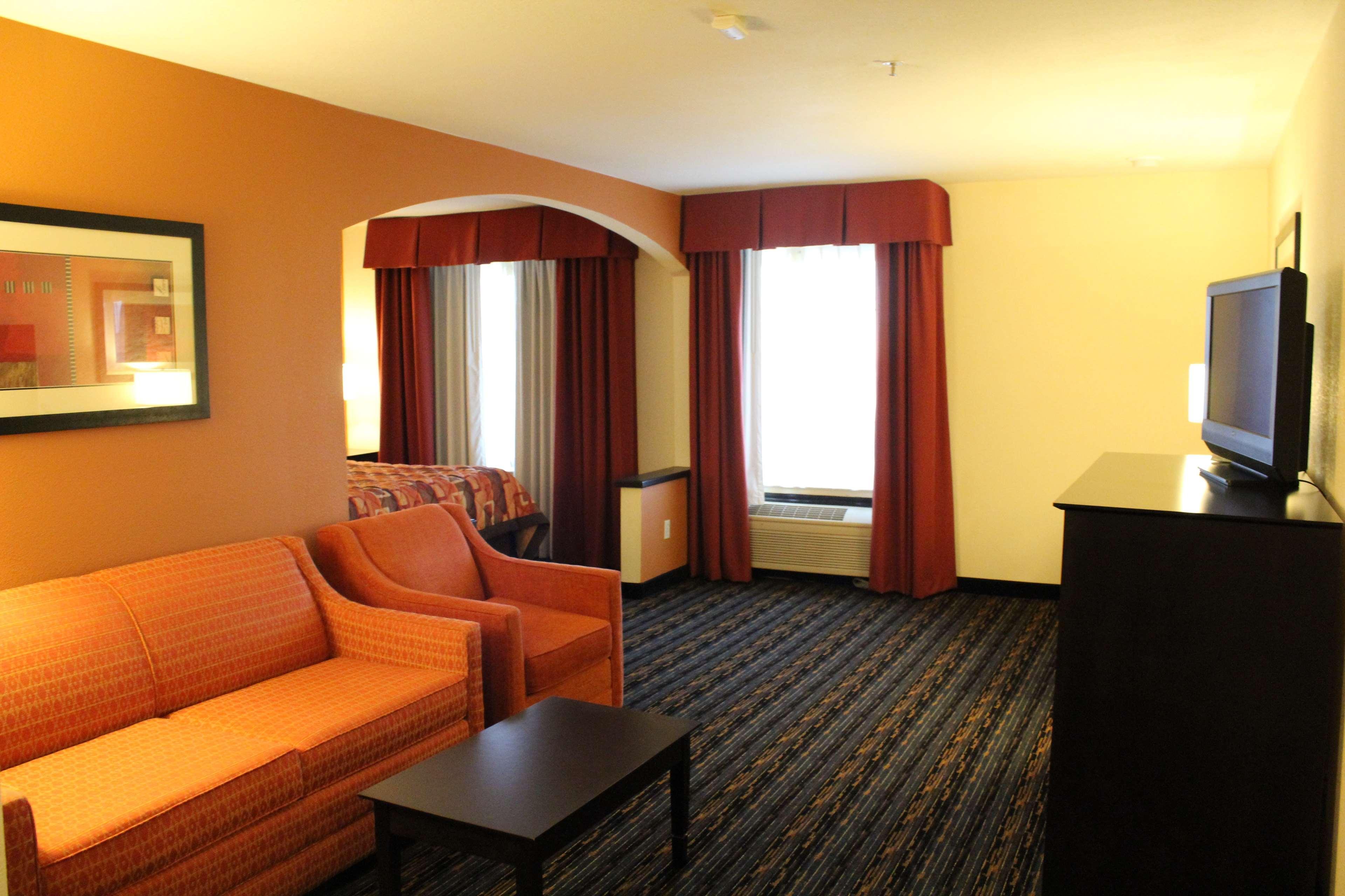 Western Kenosha Hotel 3*
