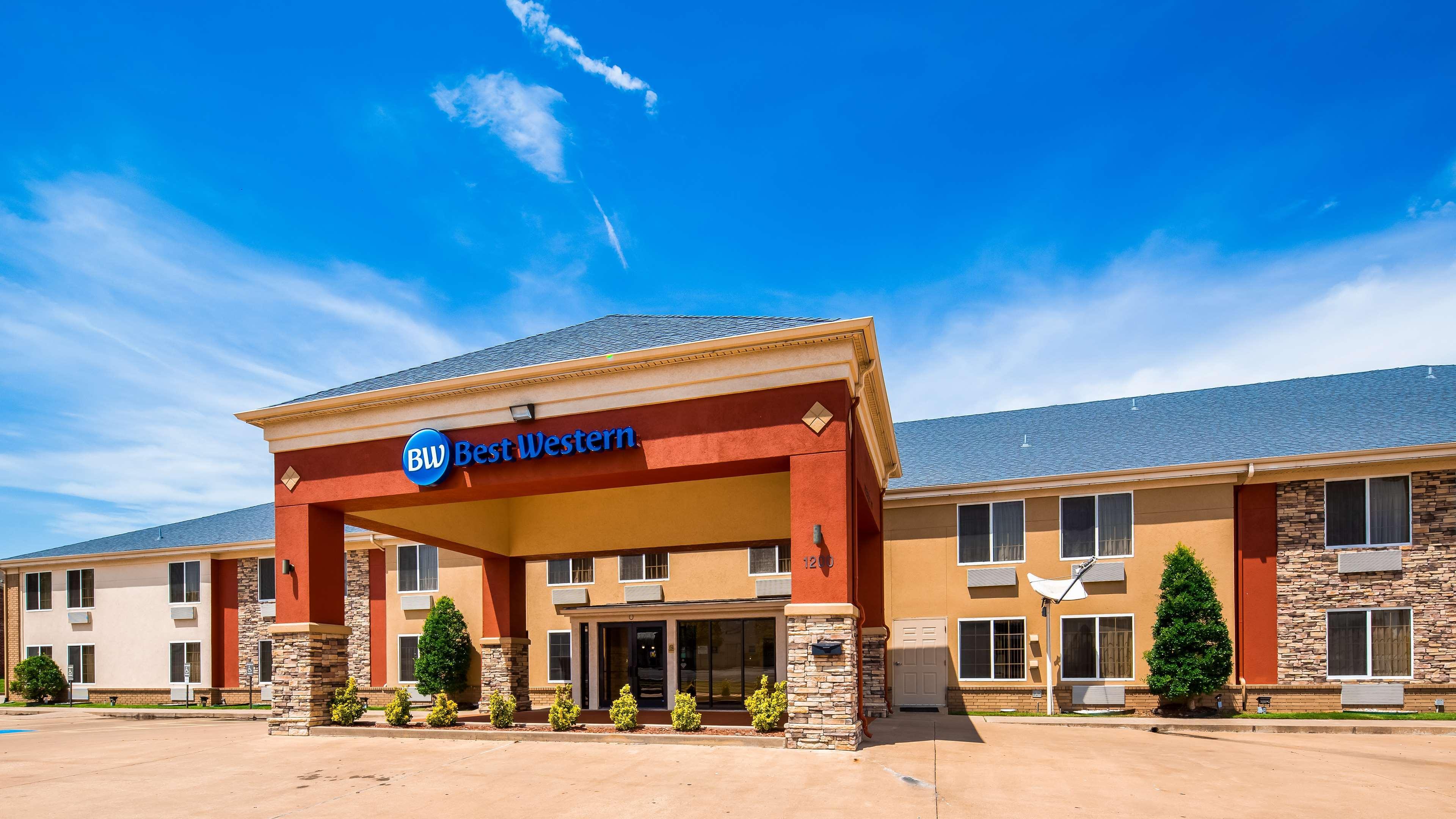 Western Kenosha Hotel Broken Arrow