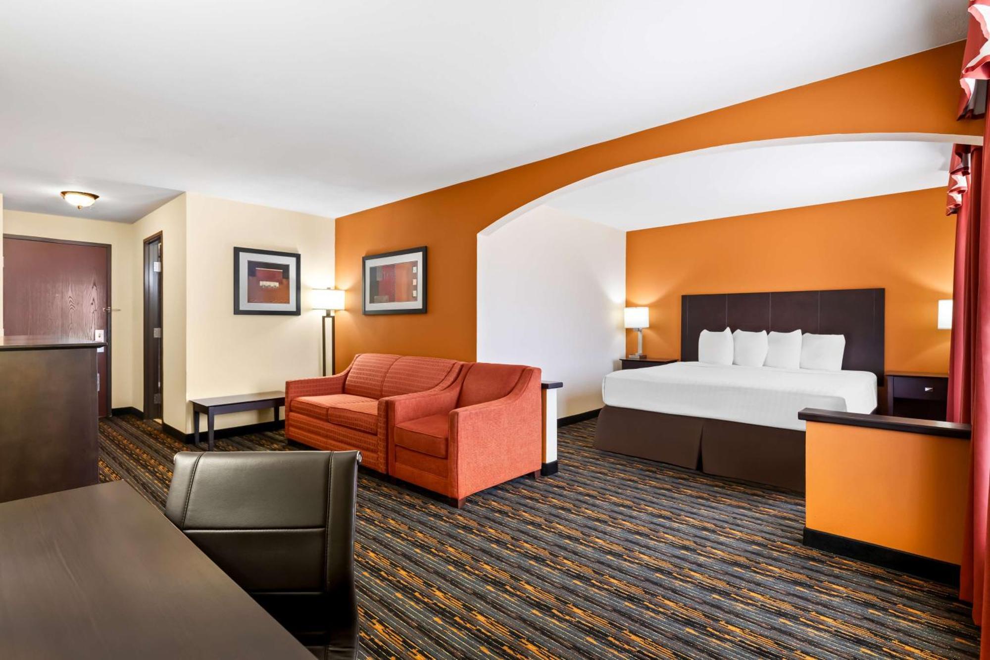 Western Kenosha Hotel 3*