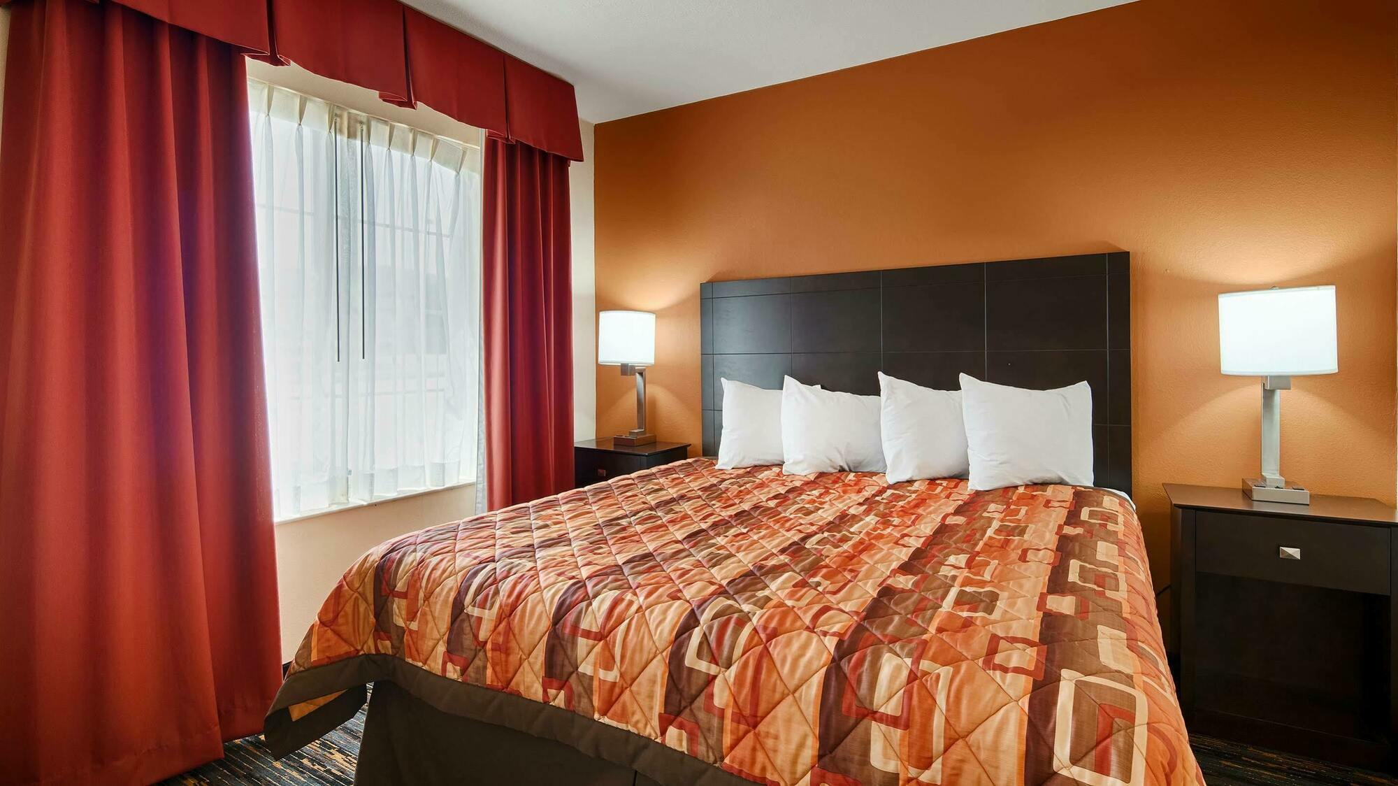 Western Kenosha Hotel Broken Arrow